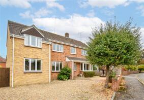 5, St Johns Close, Pewsey SN9 5BJ