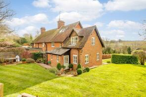 1, Kingsland Cottages, Guildford Road, Dorking RH5 6SH