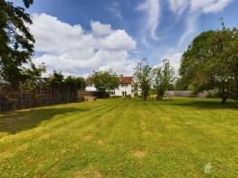 8, Mansfield, High Wych CM21 0JT