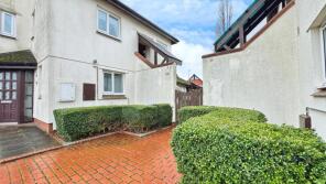 27, Pages Court, Preston PR5 5LT