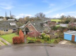 21, Damask Close, Hitchin SG4 7EL