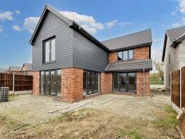 3, The Pastures, Besthorpe NR17 2FZ