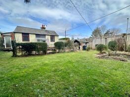 233, Eastbourne Road, Polegate BN26 5DP