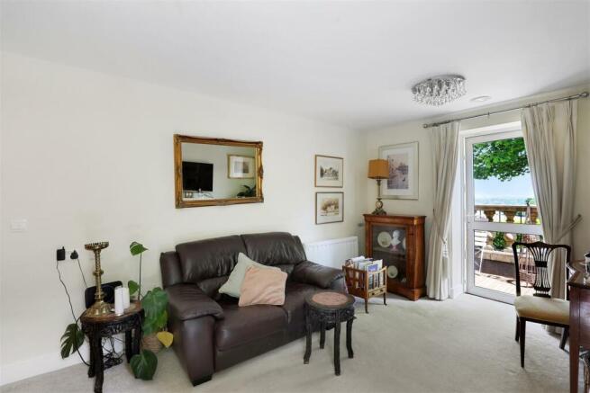 06-d7b0CT_MCS_Flat 7 Cartwright Court_037 (1).JPG