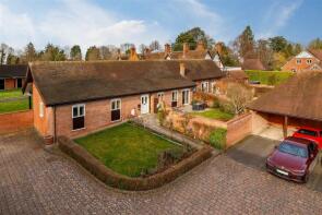 Sunnybridge, Moreton Paddox, Warwick CV35 9BU