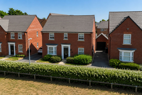 Mackintosh Drive, Earls Barton, Earls Barton, NN6