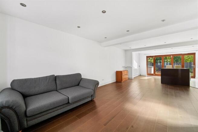 WILLOW GARDENS, 4.jpg
