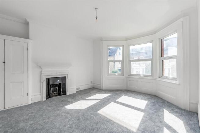 1st-floor-16-Upper-Grove-13.jpg