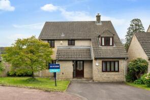 8, Warren Croft, North Nibley GL11 6EN