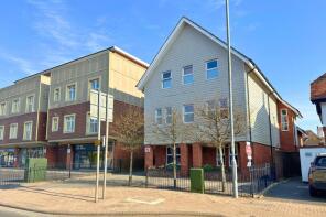 Flat 4, 409 Peel House, Lymington Road, Christchurch BH23 5EN