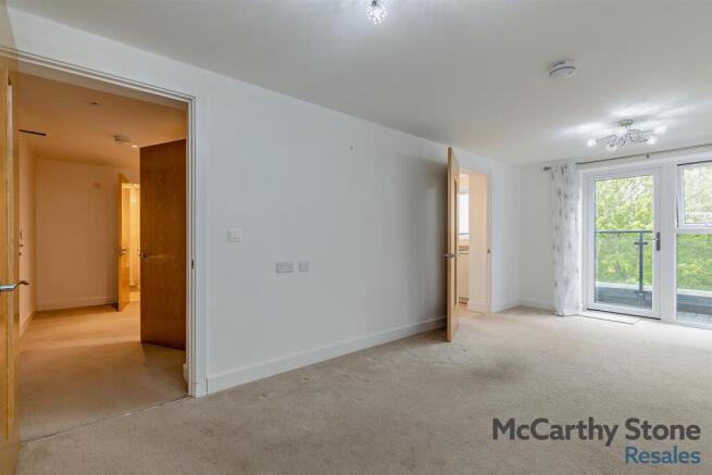 8656780-interior04-800.jpg