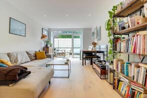 Flat D, 43, Brecknock Road, London N7 0FL