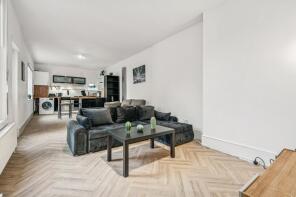 156, Bedford Hill, London SW12 9HW