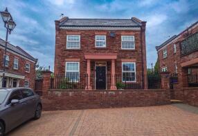 34, Woodland View, Hyde SK14 2JB