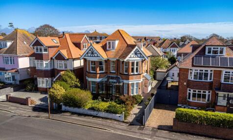 Pinecliffe Avenue, Southbourne, Bournemouth, BH6 3PY
