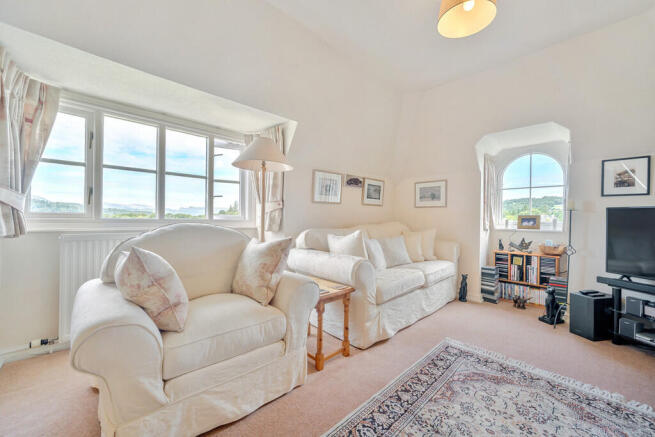 Living / Dining R...