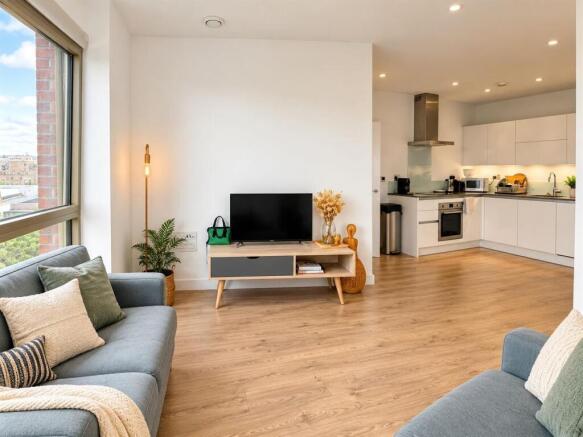 1000 sqf Flat of 4 bed at Aramada Way, Custom Hous
