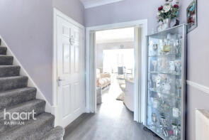 16, Kent View, Wennington Road, Wennington, Rainham RM13 9DT