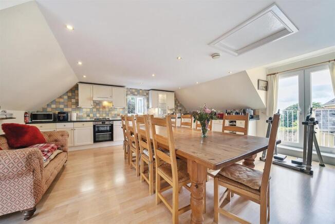 Kitchen/Dining Room