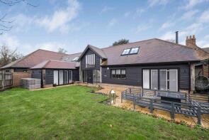 3 The Barn, Fred Mead, Gravesend DA13 9PQ