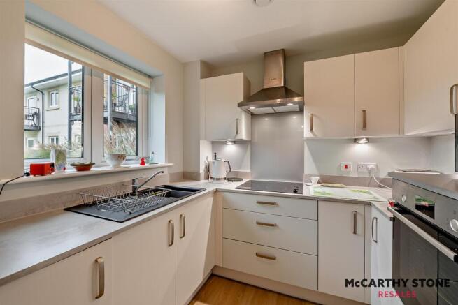 Kitchen: