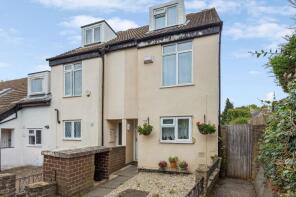 43, Hinkley Close, Uxbridge UB9 6AZ