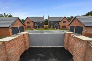 Barn House, Norwich Road, Stowmarket IP14 5JT