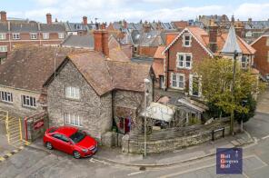 28, Kings Road East, Swanage BH19 1ES