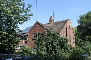 2, Hays Mead, Henley Street, Luddesdown, Gravesend DA13 0XD