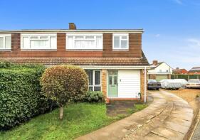 18, Longden Close, Bedford MK45 3PJ