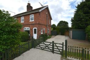 Lark Rise Cottage, Westfield Lane, Hull HU12 9AH