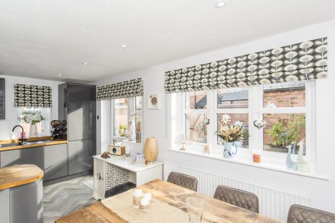 Dining kitchen