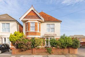 9, Oak Road, Bournemouth BH8 8TB