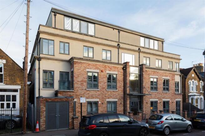 Stainforth Road, E17