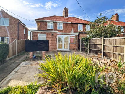 The Turnpike, Occupying a large plot with field views to the rear, Fundenhall, NR16