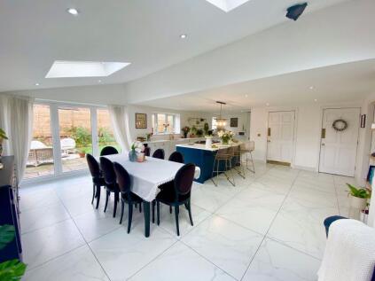 Barton Villas, Eccles, M30