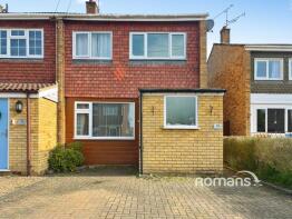31, Southwark Close, Yateley GU46 6QG