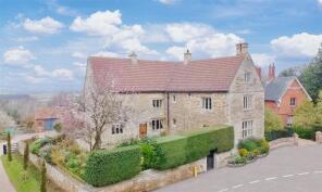 Hough House, High Road, Grantham NG32 2AZ