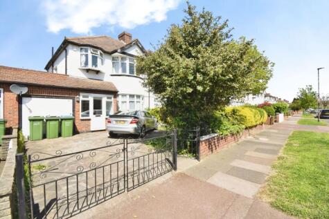 Broad Walk, London, SE3