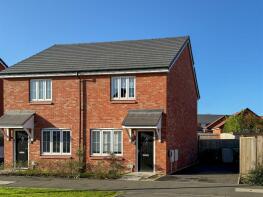 10, Phillips Way East, Hampton Magna, Warwick CV35 8NG
