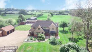 Forest Farm, Oakley Green Road, Oakley Green, Windsor SL4 4PZ