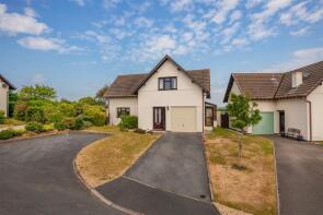 6, Crestway, Dartmouth TQ6 0SF