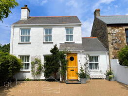 Laburnum Cottage, Holywell Road, Newquay TR8 5EY
