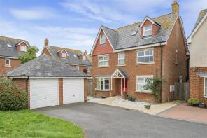 6, Whiteley Close, Seaford BN25 4AQ