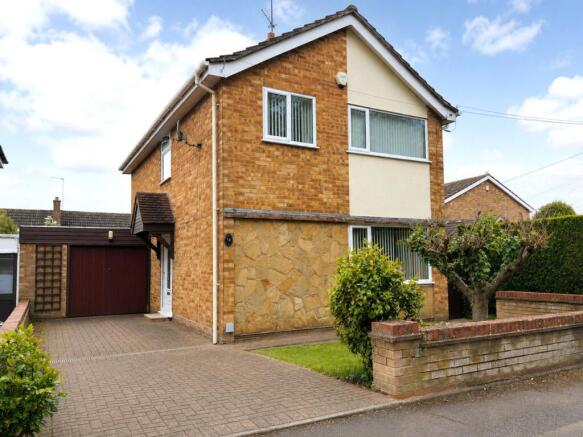 10 Ringwood Cl - front.jpeg