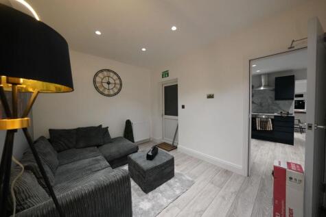 Gosbrook Road , Caversham RG4 8BU
