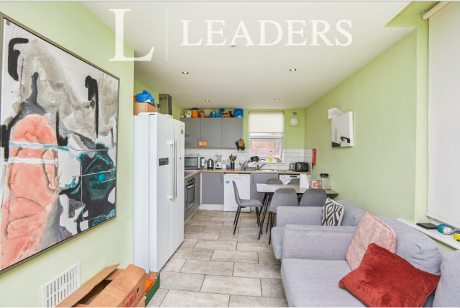 lyndhurst kitchen 2