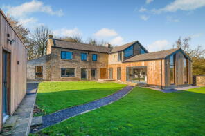 1 2, Broadfields, Slaithwaite, Huddersfield HD7 5UD