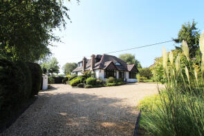 Dane Tree Cottage, Southwick Road, Fareham PO17 6DJ