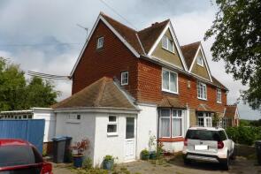 2, Guildford Cottages, The Street, Dover CT15 5JD